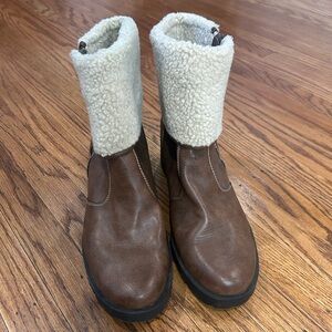 AEROSOLES Brown and Cream Footwear